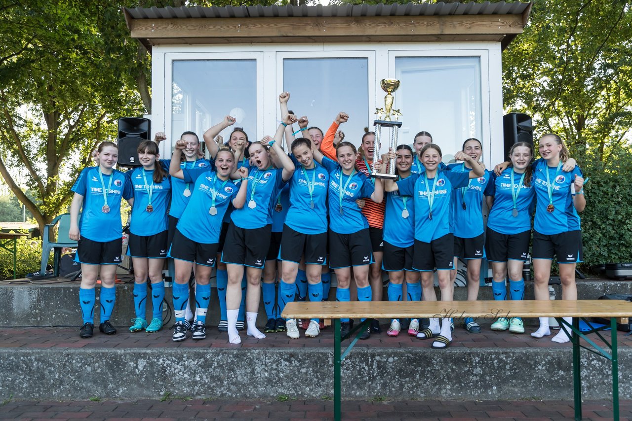 Bild 125 - Loewinnen Cup